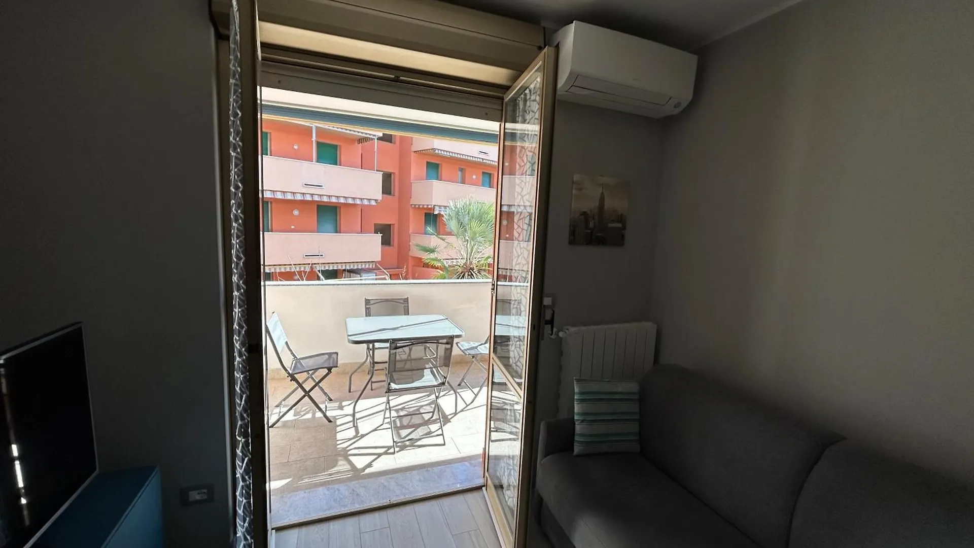 Bilocale Moderno Marina Di Andora Apartment Italy